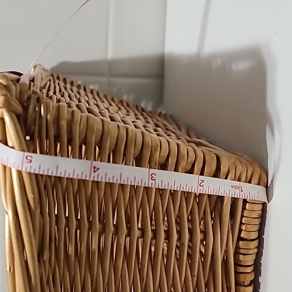 16" WICKER BASKET - Picture 9 of 10